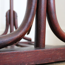 Charger l'image dans la galerie, Valet de chambre Fischel en bois courbé