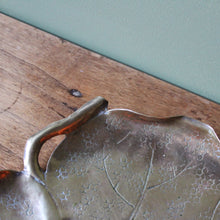 Charger l'image dans la galerie, Plateau feuille, vide-poche cuivré vintage