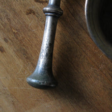 Charger l'image dans la galerie, Bénitier ancien et son goupillon