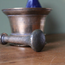 Charger l'image dans la galerie, Bénitier ancien et son goupillon