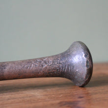 Charger l'image dans la galerie, Bénitier ancien et son goupillon