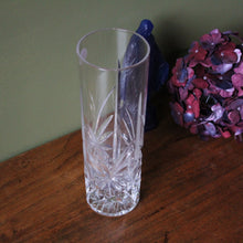 Charger l'image dans la galerie, Vases en verre vintage