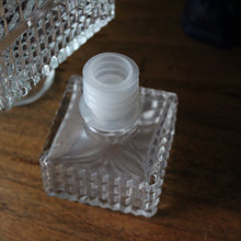 Charger l'image dans la galerie, Carafes à whisky vintage