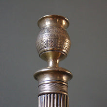 Charger l'image dans la galerie, Chandeliers, bougeoirs anciens