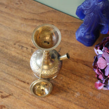 Charger l'image dans la galerie, Petit narguilé en laiton vintage