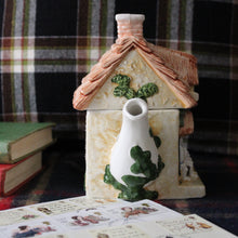 Charger l'image dans la galerie, Théière anglaise fantaisie Lilley Cricket Club