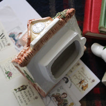 Charger l'image dans la galerie, Théière anglaise fantaisie Lilley Cricket Club