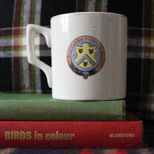 Charger l'image dans la galerie, Tasses et mugs de la famille royale