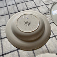 Charger l'image dans la galerie, Assiettes creuses en faïence dépareillées x4