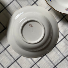 Charger l'image dans la galerie, Assiettes creuses dépareillées x4
