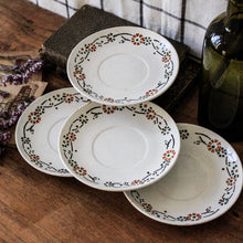 Charger l'image dans la galerie, Sous-tasses anciennes Gien