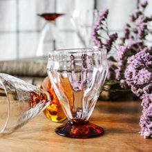 Charger l'image dans la galerie, Verres anciens en cristal soufflé Art Déco