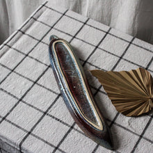 Charger l'image dans la galerie, Plat artisanal japonisant vintage