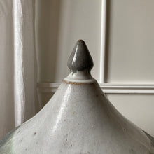 Charger l'image dans la galerie, Soupière vintage, poterie de la Vallée Noire