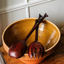 Charger l'image dans la galerie, Grands couverts à salade en bois vintage