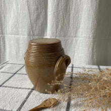 Charger l'image dans la galerie, Petit pot à moutarde en grès vintage