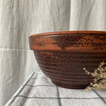 Charger l'image dans la galerie, Cache-pot en terre cuite vintage