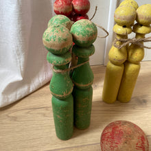 Charger l'image dans la galerie, Ancien jeu de quilles en bois