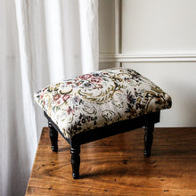 Charger l'image dans la galerie, Petit coffre fleuri vintage