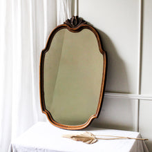 Charger l'image dans la galerie, Miroir en bois vintage
