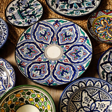 Charger l'image dans la galerie, Grande assiette colorée tunisienne