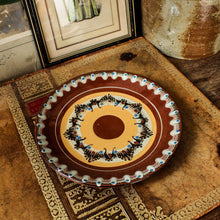 Charger l'image dans la galerie, Assiette bulgare vintage