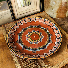Charger l'image dans la galerie, Grande assiette poterie bulgare