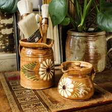 Charger l'image dans la galerie, Pichets en poterie d'Alsace vintage