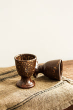 Charger l'image dans la galerie, Duo de petits mazagrans en poterie