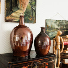 Charger l'image dans la galerie, Bouteilles poteries chinées