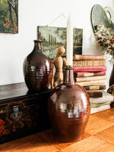 Charger l'image dans la galerie, Bouteilles en grès rondes chinées