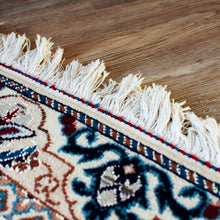 Charger l'image dans la galerie, Tapis d'Orient Naïn vintage