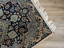 Charger l'image dans la galerie, Tapis d'Orient Naïn vintage