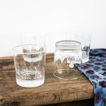 Charger l'image dans la galerie, Verres spiritueux anciens