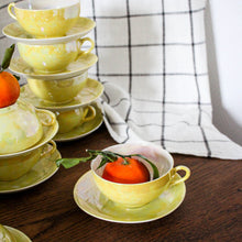 Charger l'image dans la galerie, Tasses en porcelaine irisée nacrée
