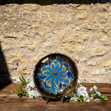 Charger l'image dans la galerie, Plateau hongrois en bois vintage