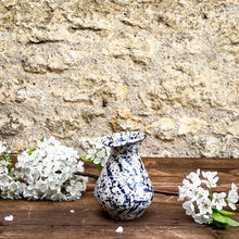 Charger l'image dans la galerie, Vase moucheté vintage