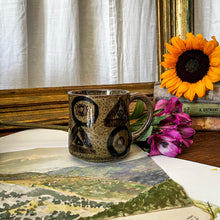 Charger l'image dans la galerie, Mug en grès vintage