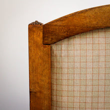 Charger l'image dans la galerie, Fauteuil sculpté style Louis XVI