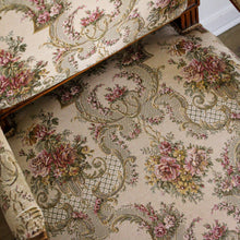 Charger l'image dans la galerie, Tapisserie fleurie et romantique ancienne