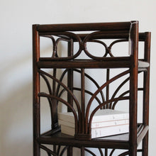 Charger l'image dans la galerie, Meuble d'appoint en rotin