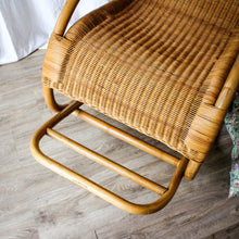 Charger l'image dans la galerie, Rocking-chair en rotin