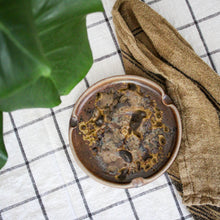 Charger l'image dans la galerie, Cendrier en grès artisanal