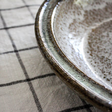Charger l'image dans la galerie, Plats, poteries de la Vallée Noire