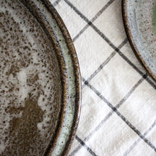 Charger l'image dans la galerie, Plats, poteries de la Vallée Noire