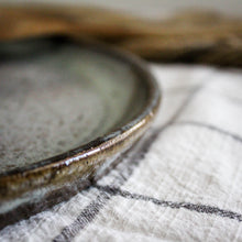 Charger l'image dans la galerie, Plats, poteries de la Vallée Noire