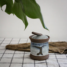 Charger l'image dans la galerie, Pot bleu en grès signé