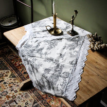 Charger l'image dans la galerie, Grand chemin de table toile de Jouy ancien