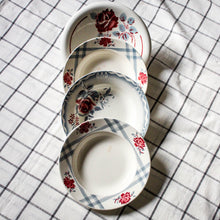 Charger l'image dans la galerie, Assiettes creuses en faïence dépareillées Digoin et Badonviller