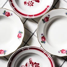 Charger l'image dans la galerie, Assiettes creuses dépareillées Gien